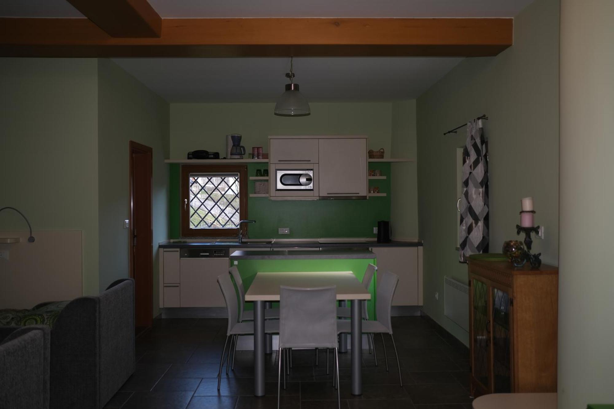 Pocitniska Hisa Pri Kustrcu Apartment Grahovo ob Baci Exterior photo
