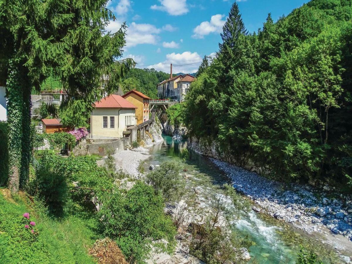 Pocitniska Hisa Pri Kustrcu Apartment Grahovo ob Baci Exterior photo